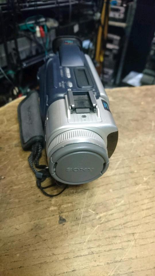 SONY DCR-TRV15E, MiniDV-Videocamera mit Zubehör!!