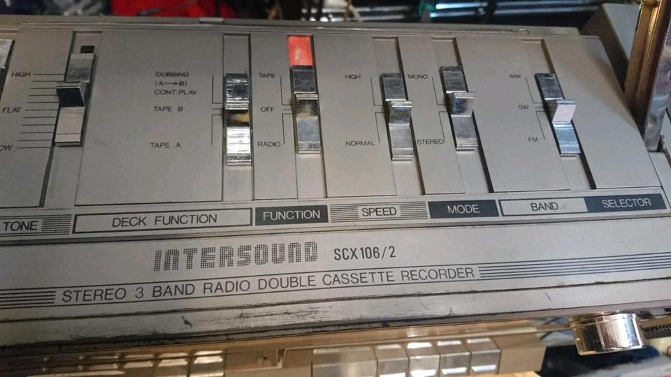 INTERSOUND SCX106/2, Doppelcassetten-Radio-Recorder