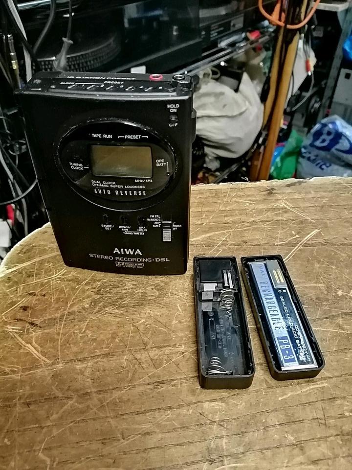 AIWA HS-J303, Walkman mit Original-Akku, DEFEKT!!!