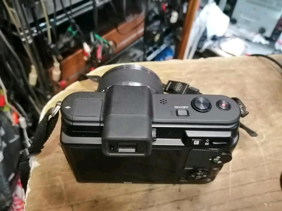 NIKON 1 V1, Digital-Kamera mit Zubehör + Objektiv!!!