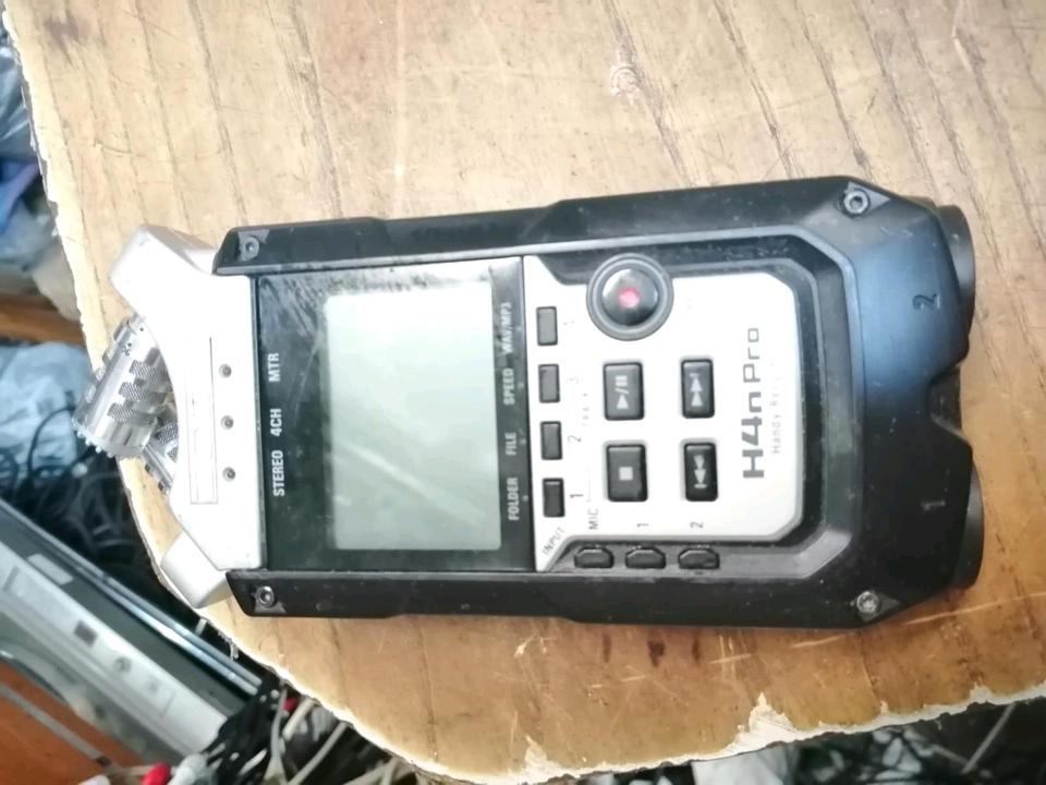 ZOOM H4nPro, Handy Recorder mit 8 GB Speicherkarte!