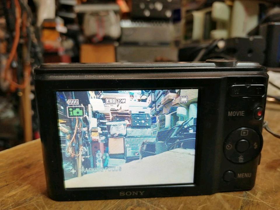 SONY CYBER-SHOT DSC-W800, Digital-Kamera mit Zubehör!!