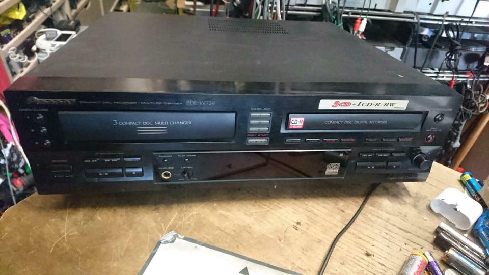 PIONEER PDR-W739, CD-Recorder+3fach-CD-Wechsler, etwas DEFEKT!!