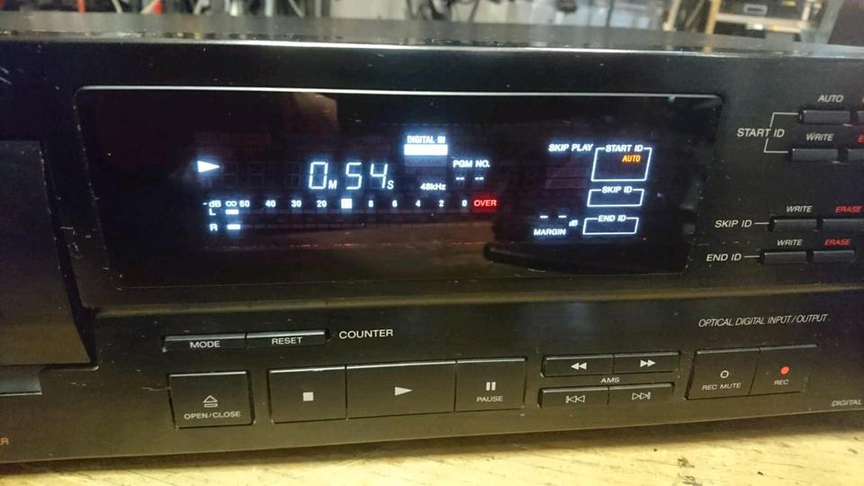 SONY DTC-670, Digital DAT-Recorder, etwas DEFEKT!!!