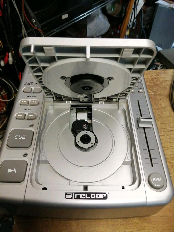 2 RELOOP RC-600 MKII, DJ-CD-Player, DEFEKT!!!