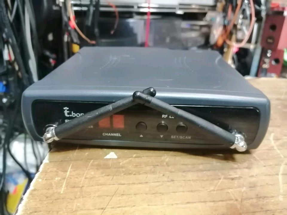 T . BONE DS16R UHF-Receiver mit Universal-Adapter!!!