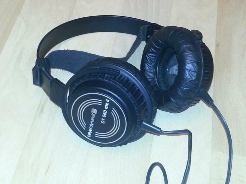 BEYERDYNAMIC DT 660 mk II; Kopfhörer mit Spiralkabel,