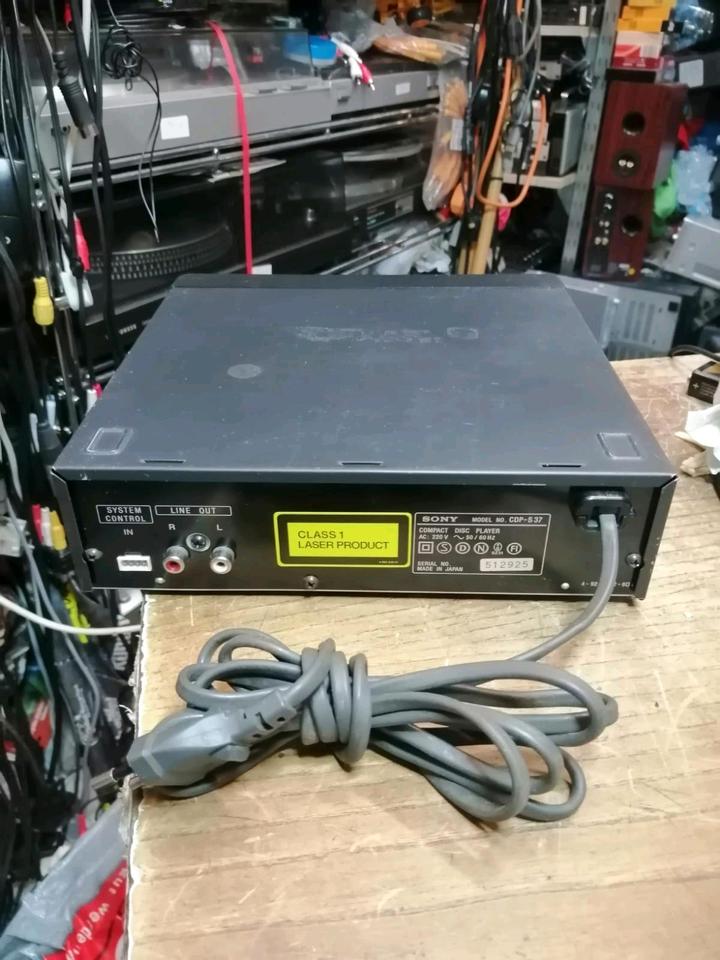 SONY CDP-S37, CD-Player OHNE Fernbedienung!!