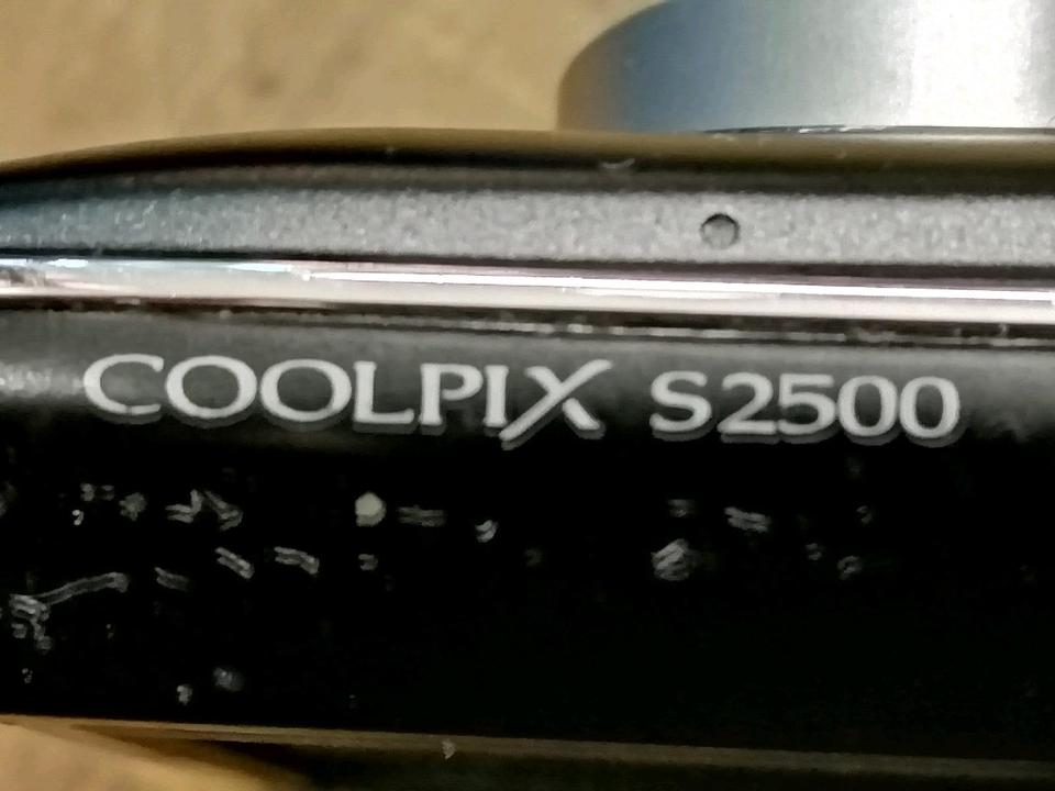 NIKON COOLPIX S3100/S2500/S30/L31, 4 Digital-Kameras, DEFEKT!!!