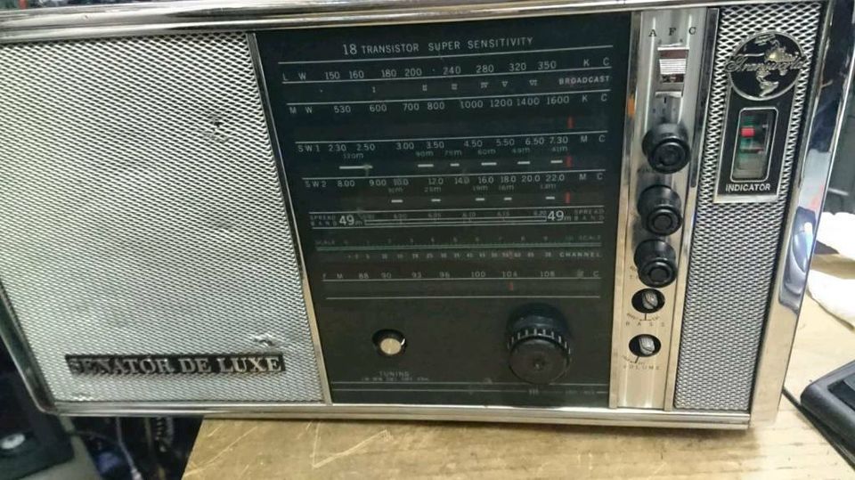 SANYO Senator de Luxe, Radio, funktioniert, hat einige Mängel