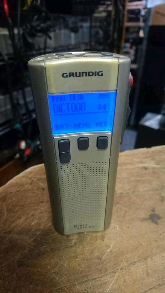 Diktiergerät GRUNDIG Digta 4015 DS, mit Zubehör!!!