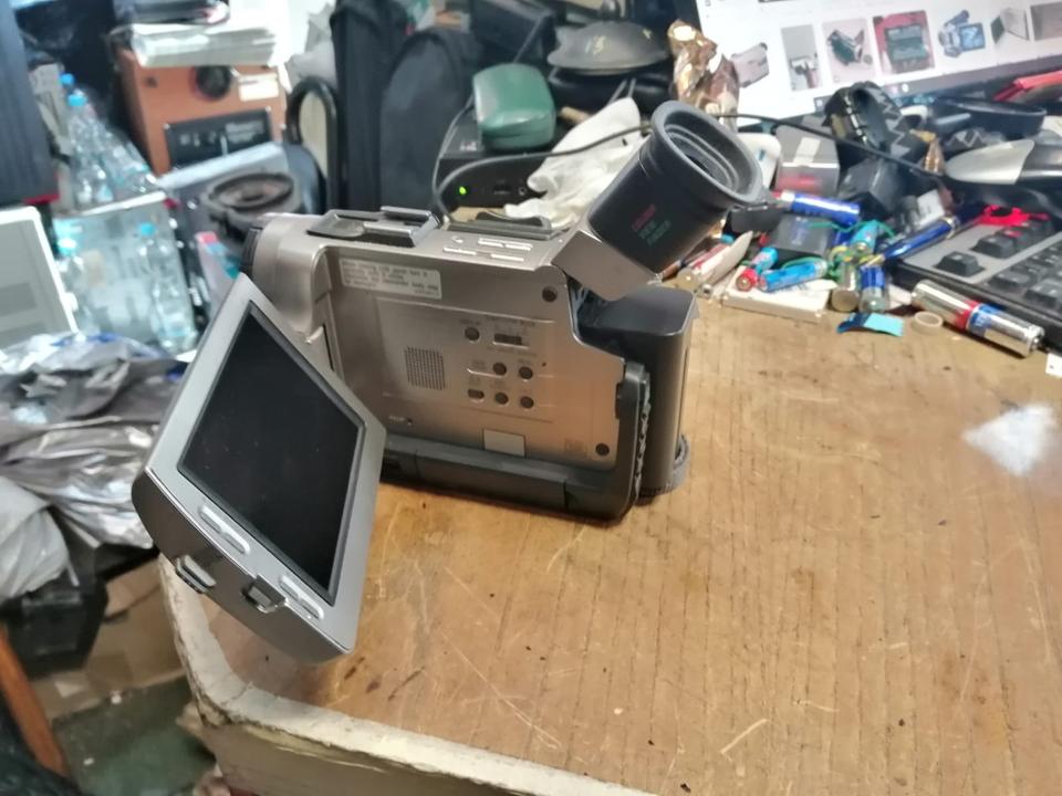 SONY DCR-TRV7E, Digital MiniDV-Videocamera mit Zubehör!!