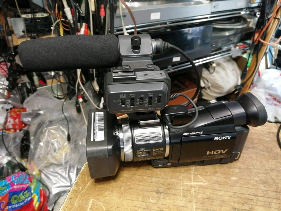 SONY HVR-A1E MiniDV-Videocamera +SONY ECM-NV1 Mikrofon!!
