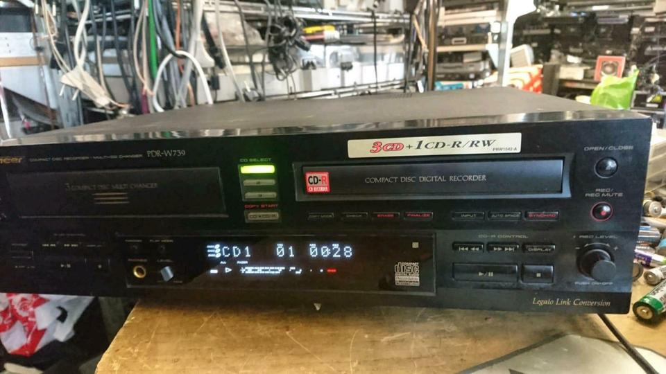 PIONEER PDR-W739, CD-Recorder+3fach-CD-Wechsler, etwas DEFEKT!!