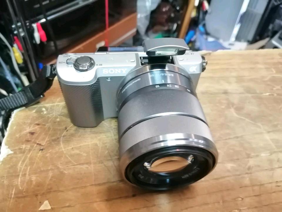 SONY ALPHA ILCE 5000, Digital-Kamera+Objektiv und Zubehör!