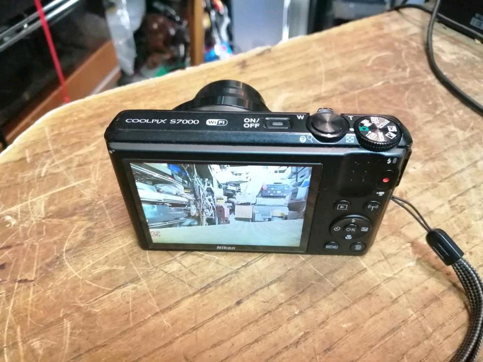 NIKON COOLPIX S7000, Digital-Kamera mit Zubehör!