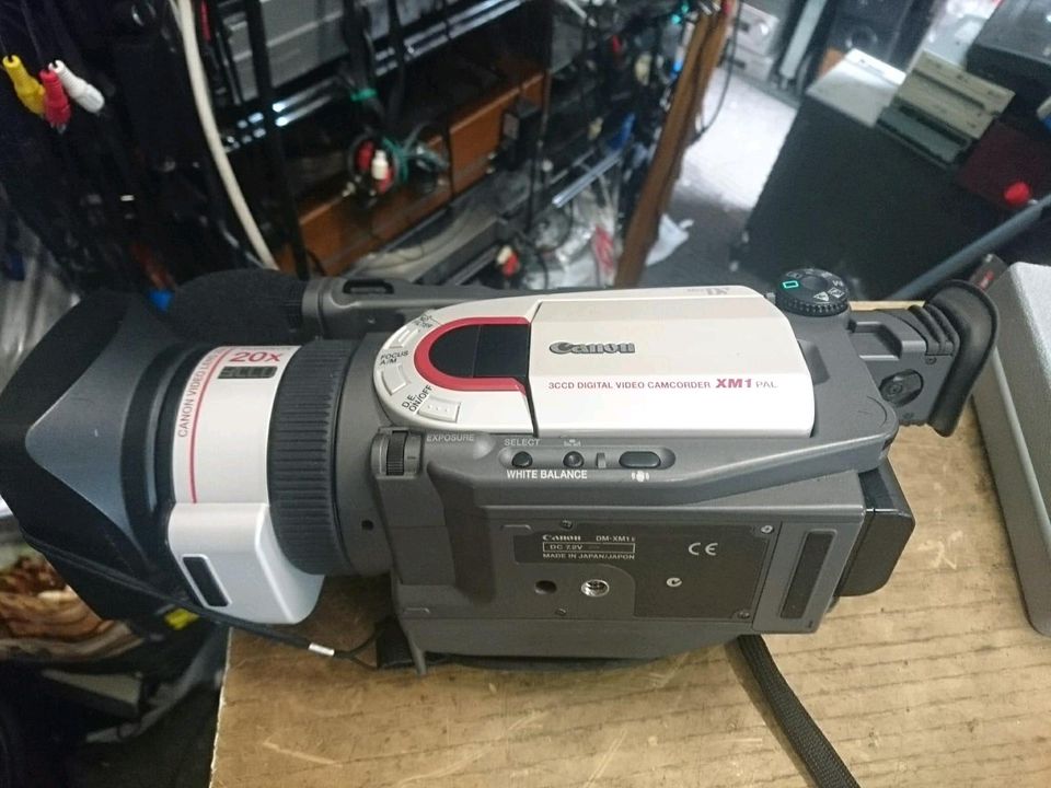 CANON DM-XM1 3CCD Digital MiniDV-Videocamera, Zubehör!!