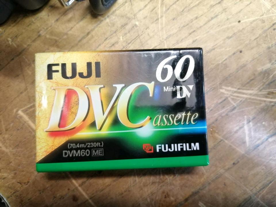 SONY HVR-A1E MiniDV-Videocamera +SONY ECM-NV1 Mikrofon!!