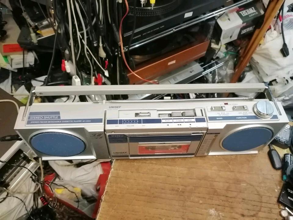 UNISEF AF-2000 Stereo Mini Radio-Cassetten-Recorder!!!