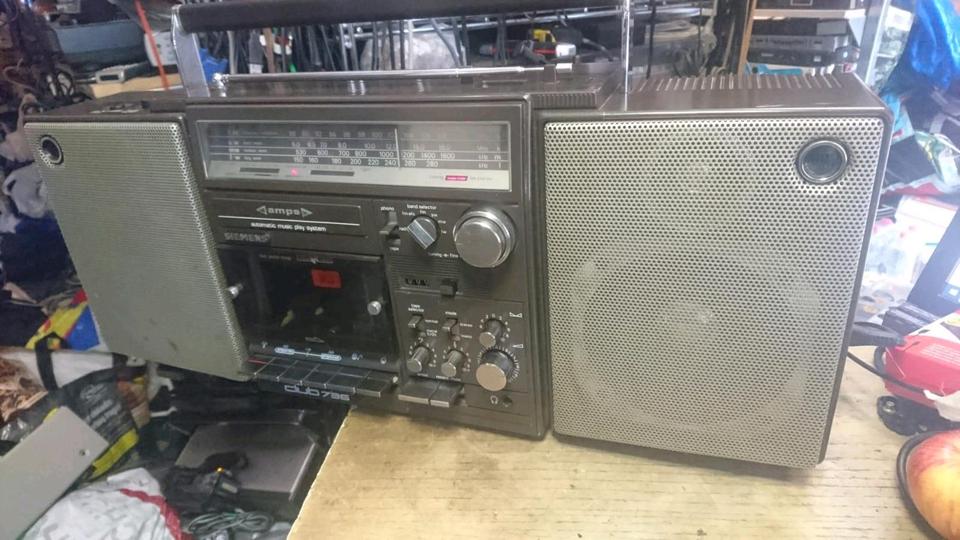 SIEMENS Club 736, Radio-Cassetten-Recorder, DEFEKT!!