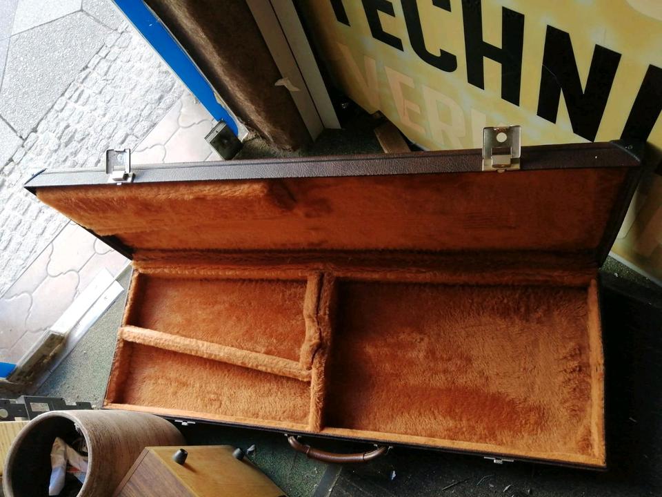 FENDER-KOFFER, guter Zustand! OHNE Schlüssel!!!