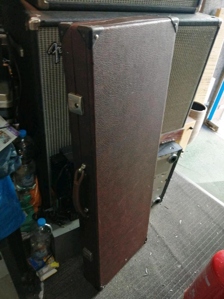 FENDER-KOFFER, guter Zustand! OHNE Schlüssel!!!