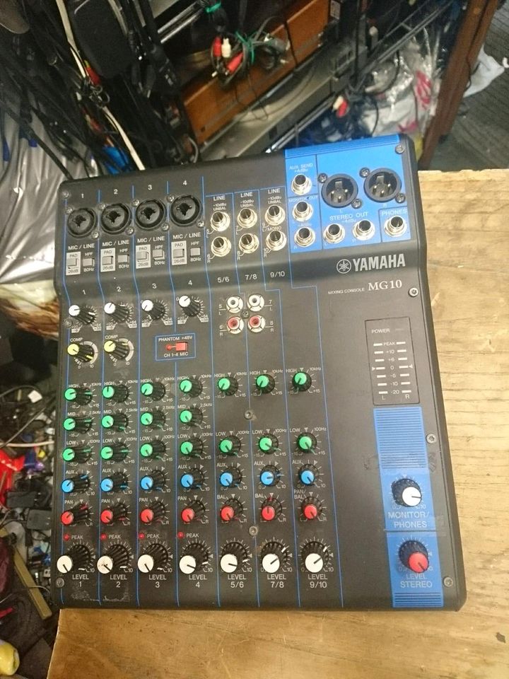 YAMAHA MG10 Mixer mit NEUEN Adapter!!!