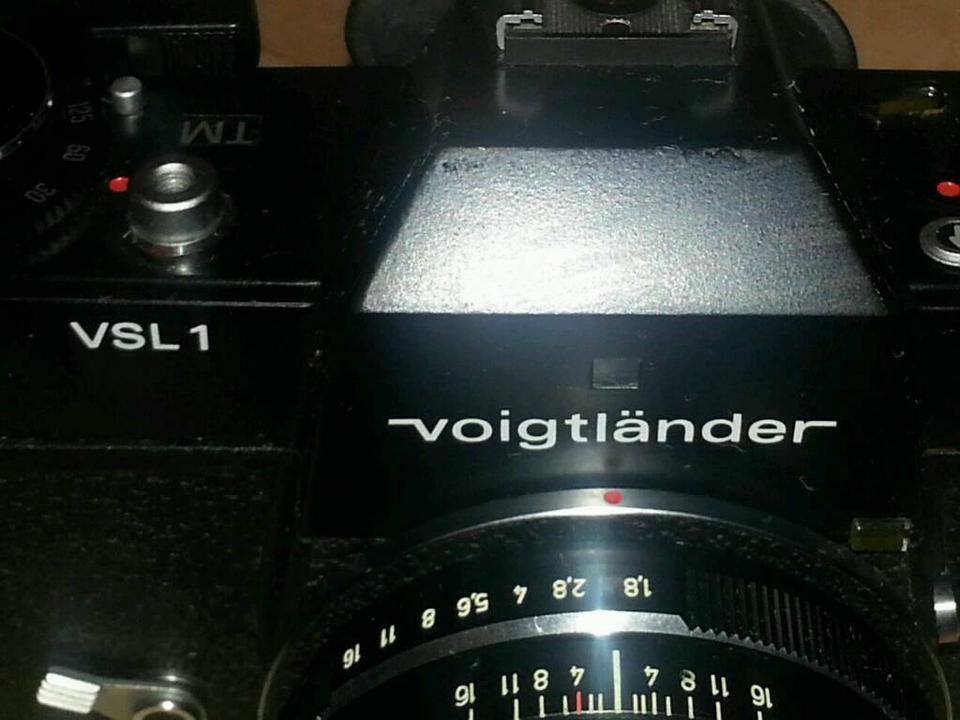 VOIGTLÄNDER VSL 1,analoge Camera mit Objektiv. Toll