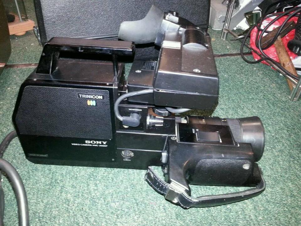 SONY HVC-2000 P + BLAUPUNKT RTX-260EG, Videorecorder+Videocamera