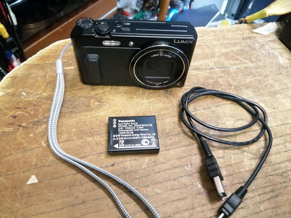 PANASONIC DMC-TZ58, Digital-Kamera mit Zubehör, OHNE Speicherkar!