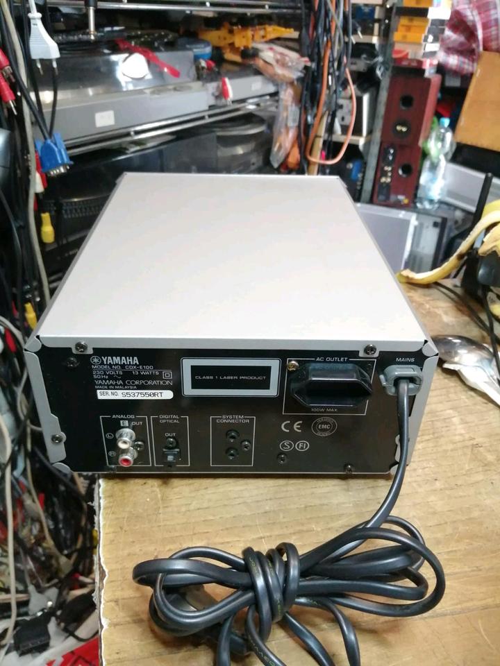 YAMAHA CDX-E100, CD-Player OHNE Fernbedienung!!!