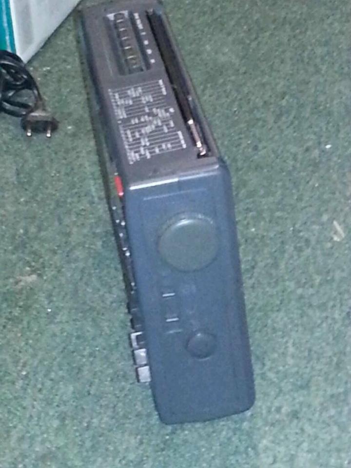 SIEMENS RK-770 G6 II; Radio-Cassetten-Recorder, etwas DEFEKT!