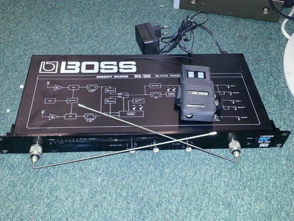 BOSS wireless System WS-100 und BOSS Transmitter WS-100 T