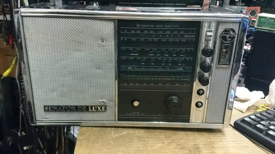 SANYO Senator de Luxe, Radio, funktioniert, hat einige Mängel