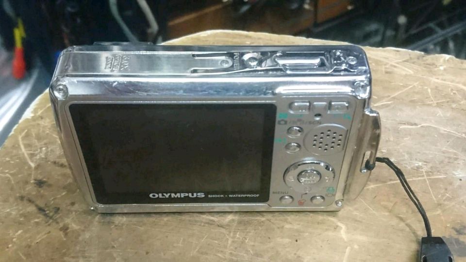 OLYMPUS M725 SW, Digital-Kamera mit Zubehör!!