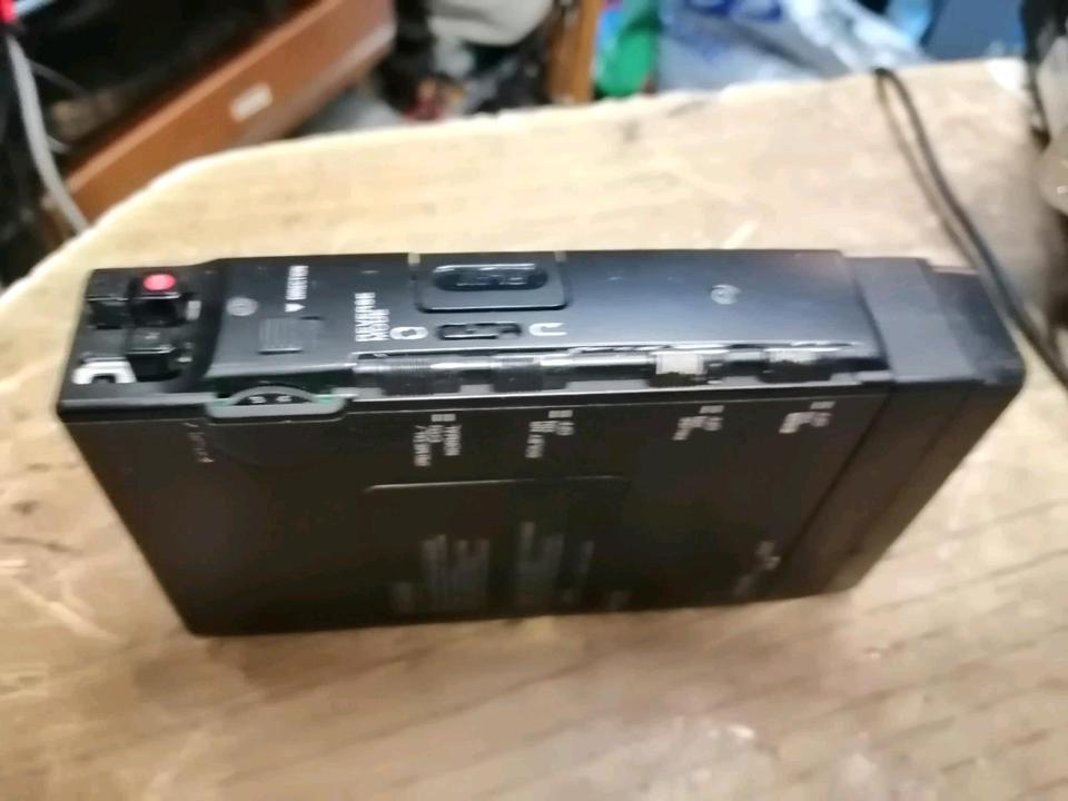 AIWA HS-J303, Walkman mit Original-Akku, DEFEKT!!!