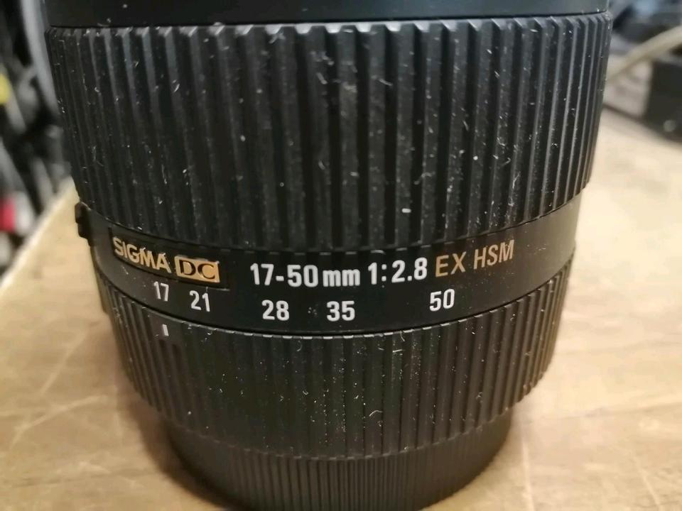 CANON EOS C100, Digital-Kamera mit SIGMA Objektiv, guter Zustand