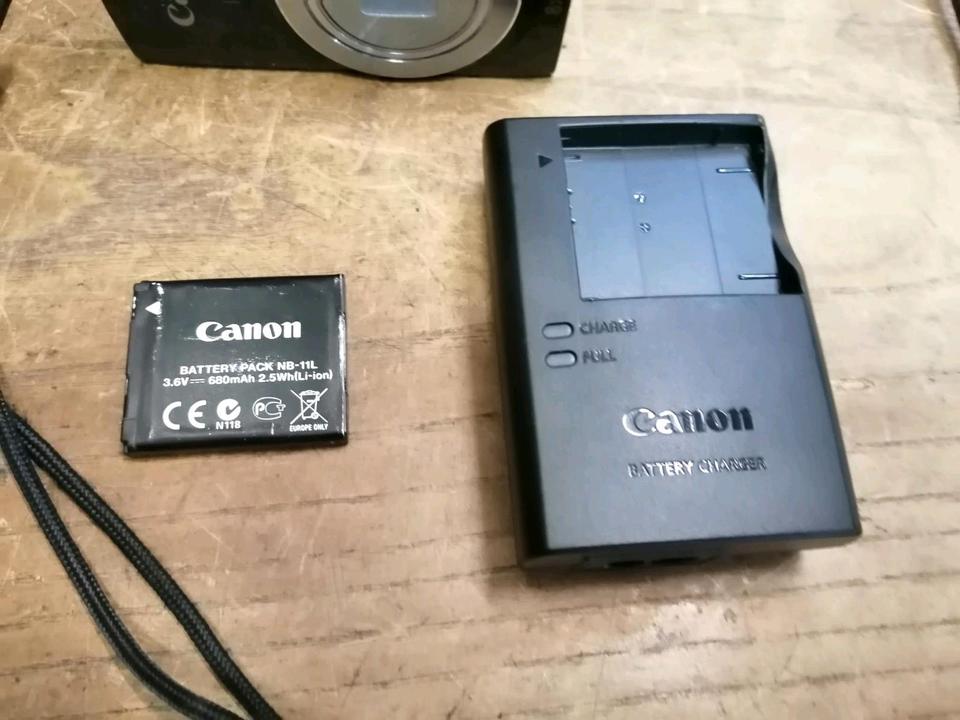 CANON IXUS 145, Digital-Kamera mit Zubehör!!!