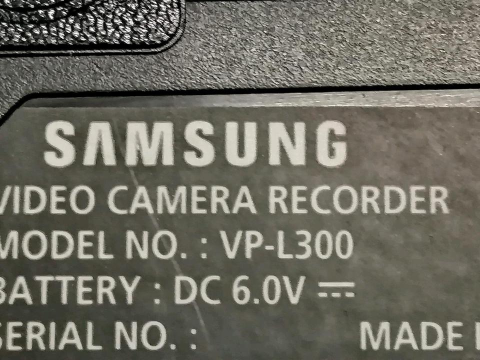 SAMSUNG VP-L300, Videocamera Video 8, mit Zubehör!!!