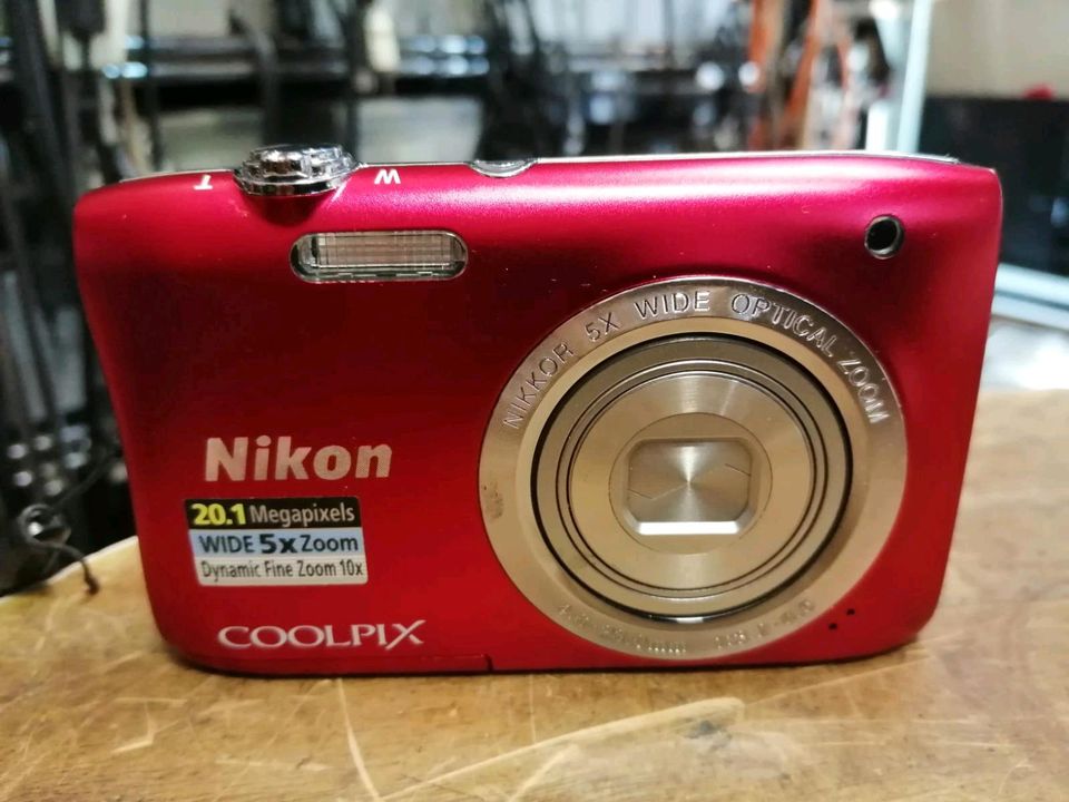 NIKON COOLPIX S2900, Digital-Kamera mit Zubehör, ROT!!!