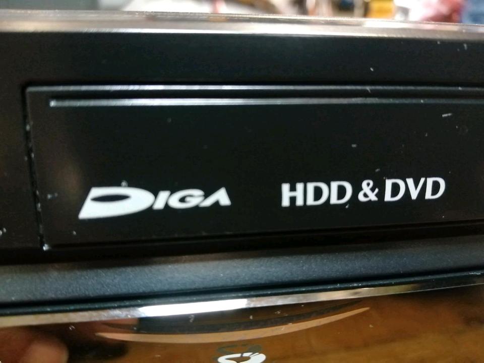 AnzeigePANASONIC DMR-EX98V, DVD-VHS-HDD-Recorder, 250 GB, guter Zustand!