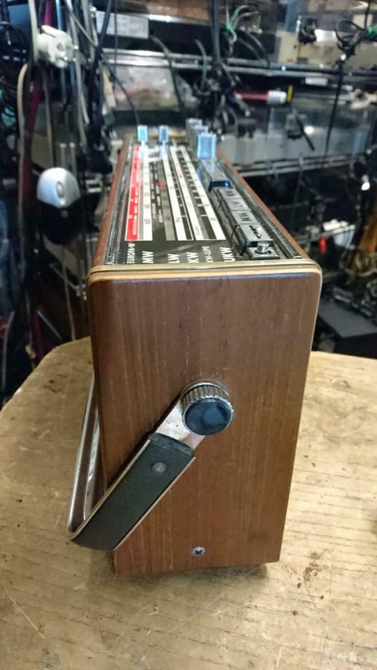 TELEFUNKEN Bajazzo TS 201, Radio, Holzdesign, Universal-Adapter