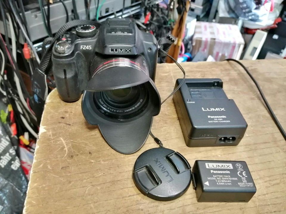 PANASONIC LUMIX DMC-FZ45, Digital-Kamera mit Zubehör!!!