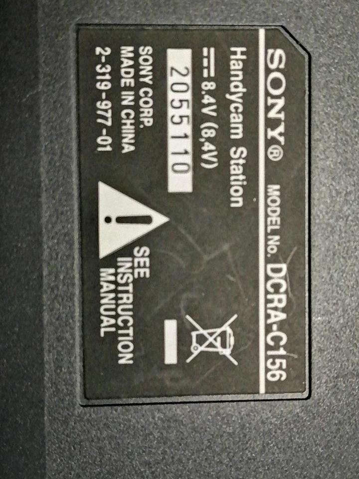 SONY DCR-HC45, MiniDV-Videocamera + SONY Station für Cameras!!