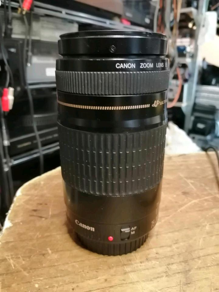 CANON EF- 75-300 mm -Objektiv, guter Zustand!!