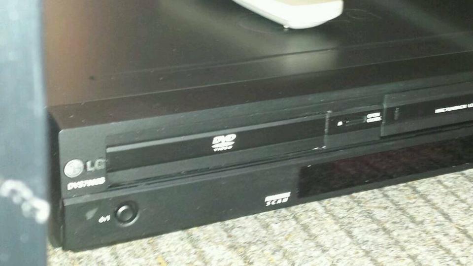 LG DVD Player/Videocassetten-Recorder DVS 7905B