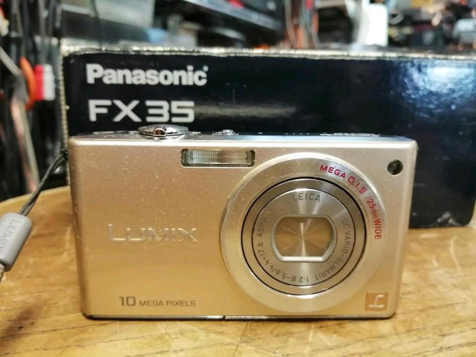 PANASONIC Lumix FX35, Digital-Kamera mit Zubehör!!!