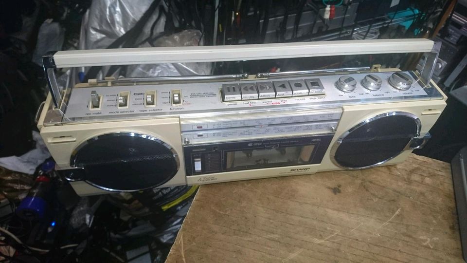 SHARP GF-7H, Radio-Cassettenrecorder, etwas DEFEKT!!!