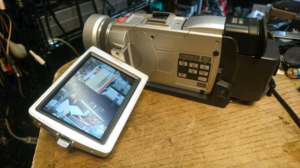 SONY DCR-TRV50E, MiniDV-Videocamera, mit Zubehör!!