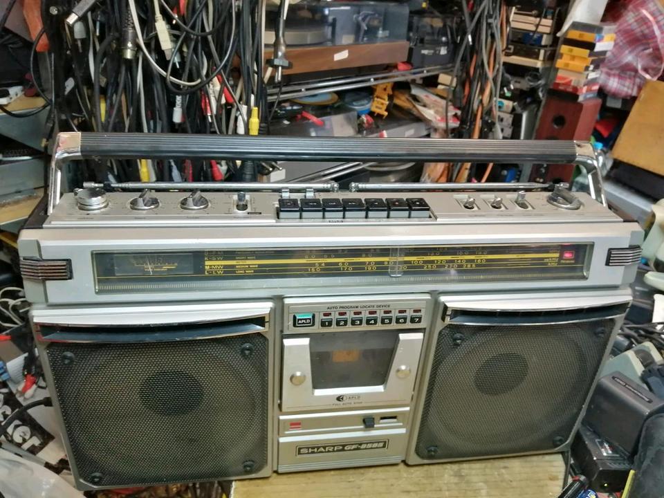 SHARP GF-8585H, Radio-Cassetten-Recorder, etwas DEFEKT!!!